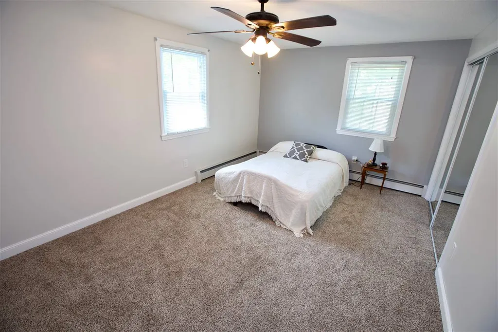 5 Thornton Road Londonderry NH 03053