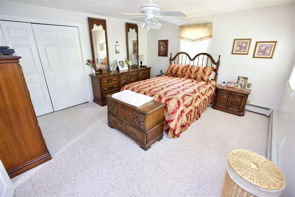 5 Thornton Road Londonderry NH 03053