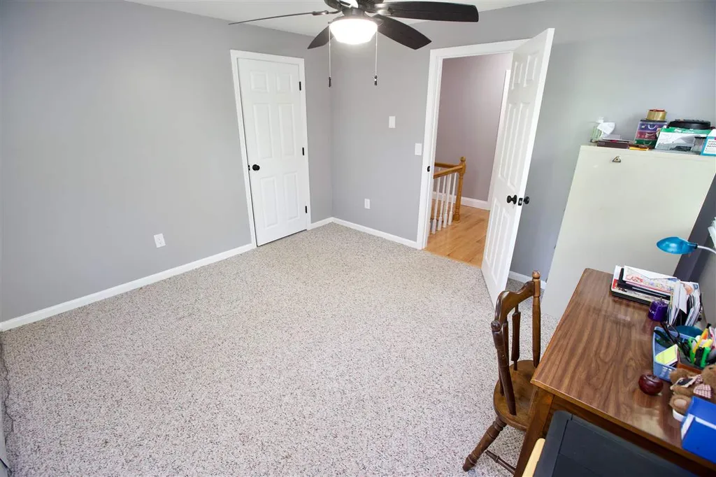 5 Thornton Road Londonderry NH 03053