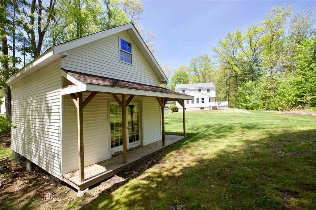 5 Thornton Road Londonderry NH 03053