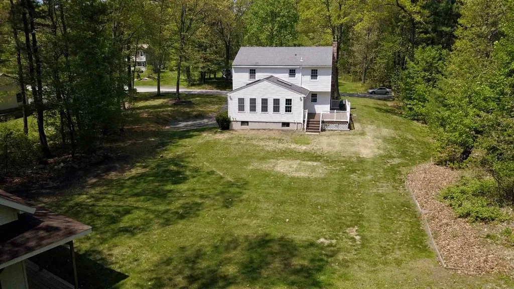 5 Thornton Road Londonderry NH 03053