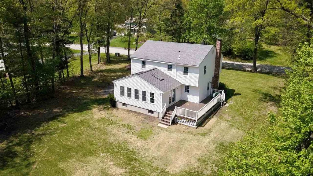 5 Thornton Road Londonderry NH 03053
