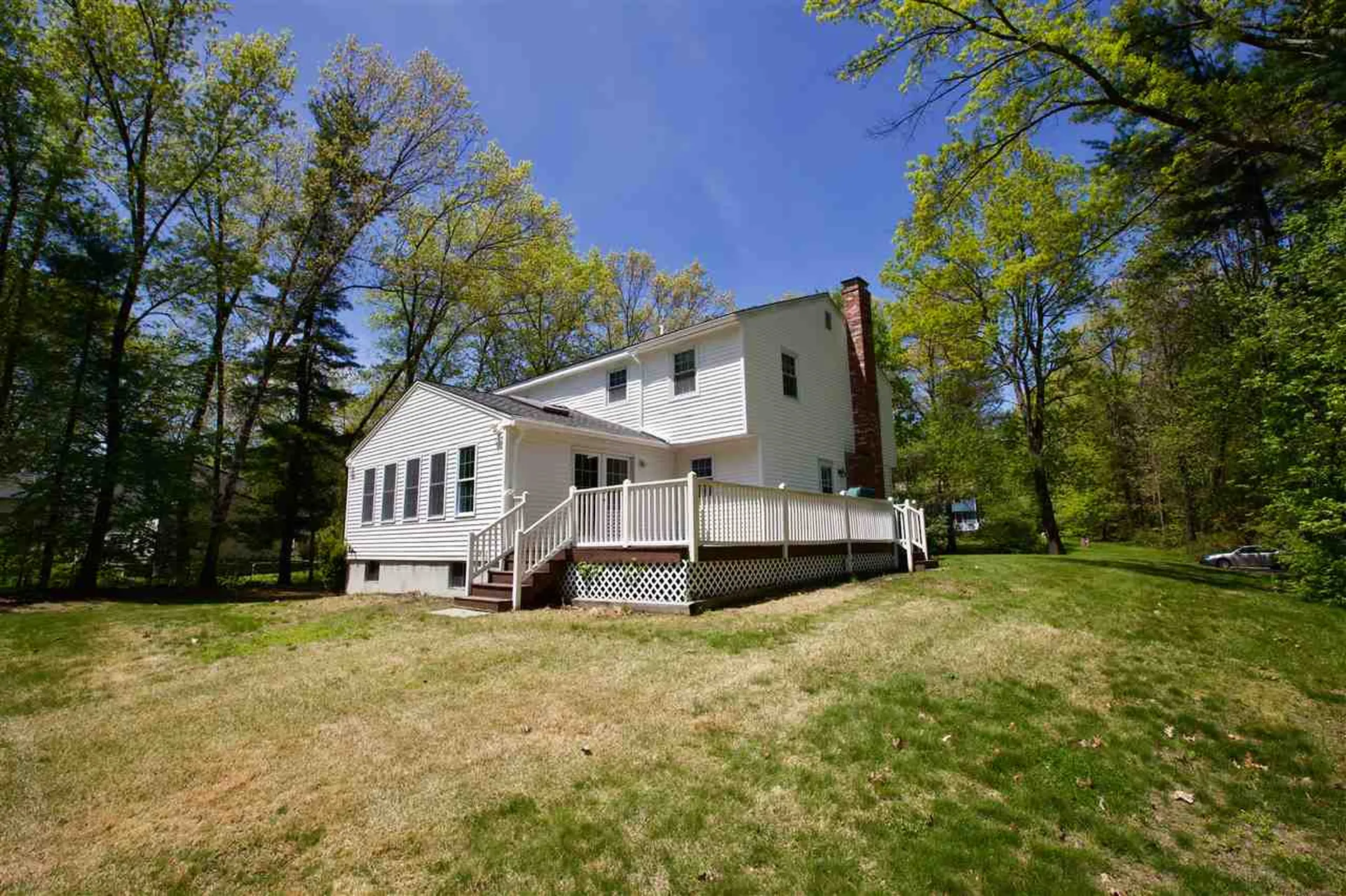5 Thornton Road Londonderry NH 03053