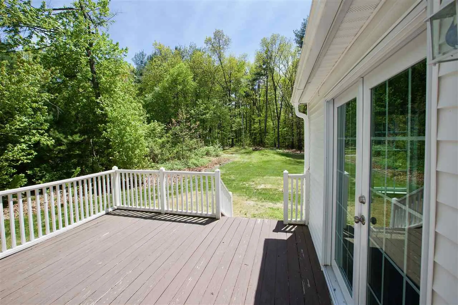 5 Thornton Road Londonderry NH 03053