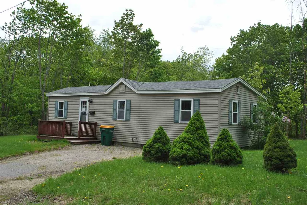 39 Railroad Avenue Rochester NH 03839
