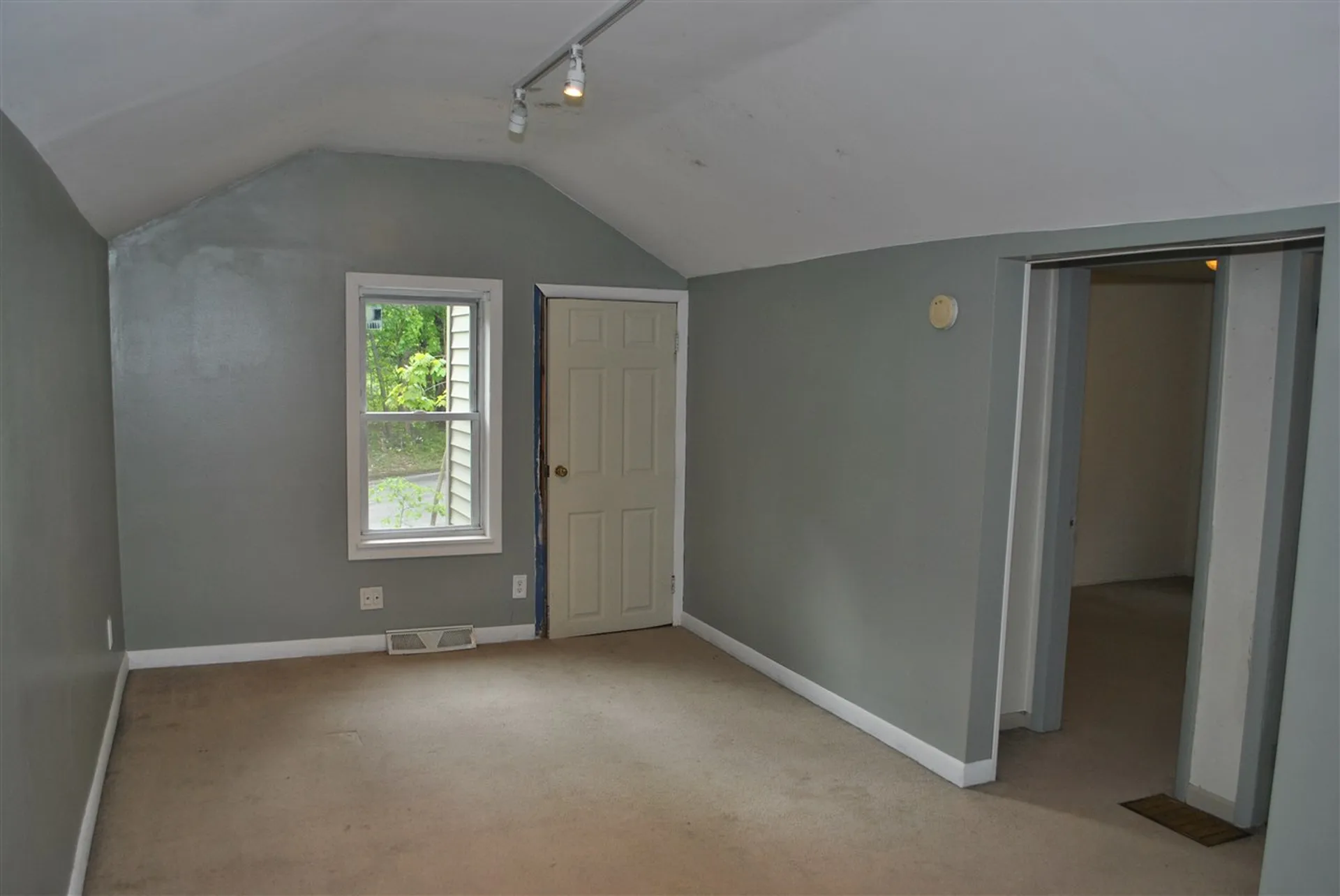 39 Railroad Avenue Rochester NH 03839