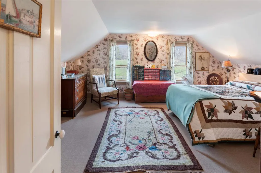 276 County Road Greenfield NH 03047