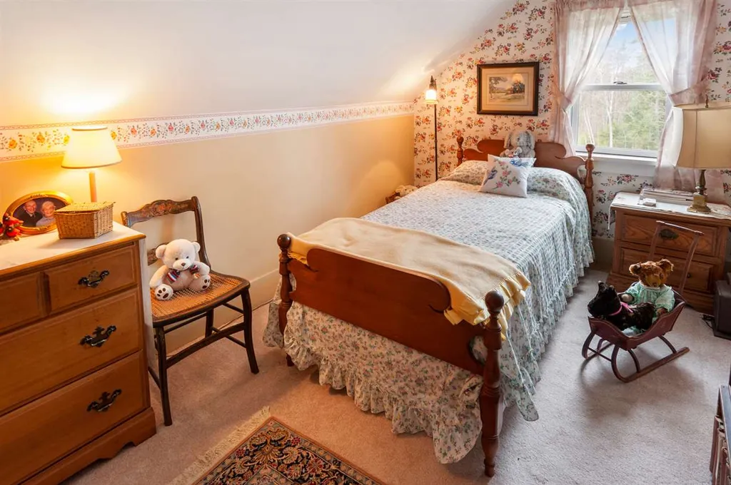 276 County Road Greenfield NH 03047