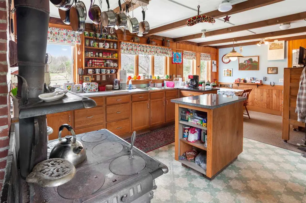 276 County Road Greenfield NH 03047