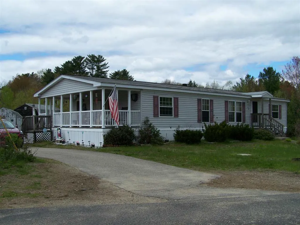 12 Joyce Drive Raymond NH 03077