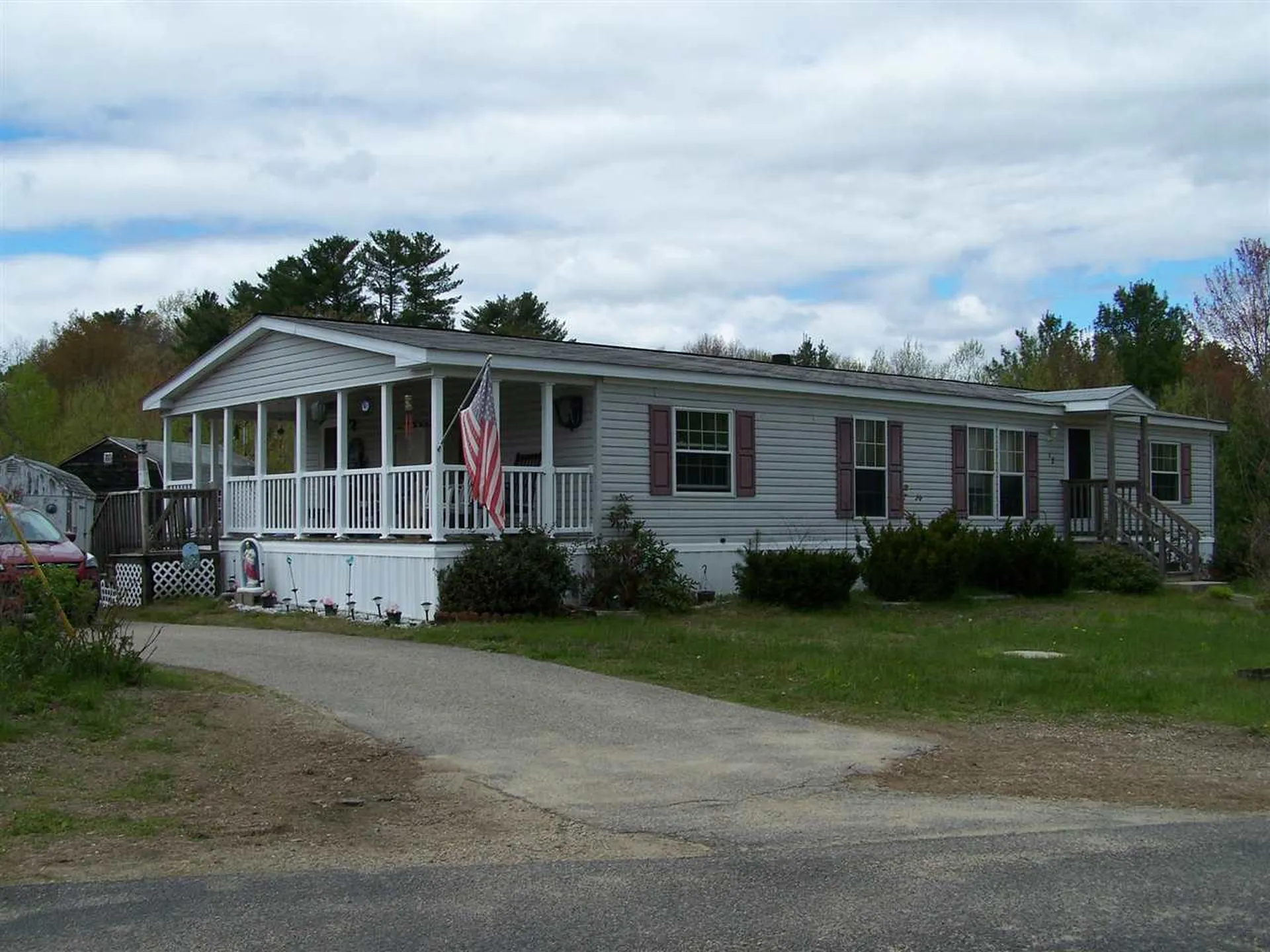 12 Joyce Drive Raymond NH 03077