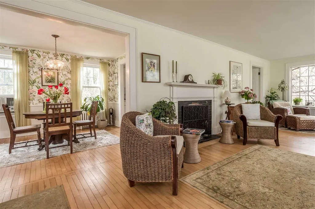 29 Edgewood Road Durham NH 03824