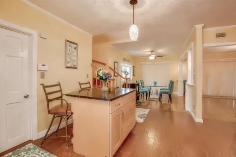 24 Captains Drive Salem NH 03079