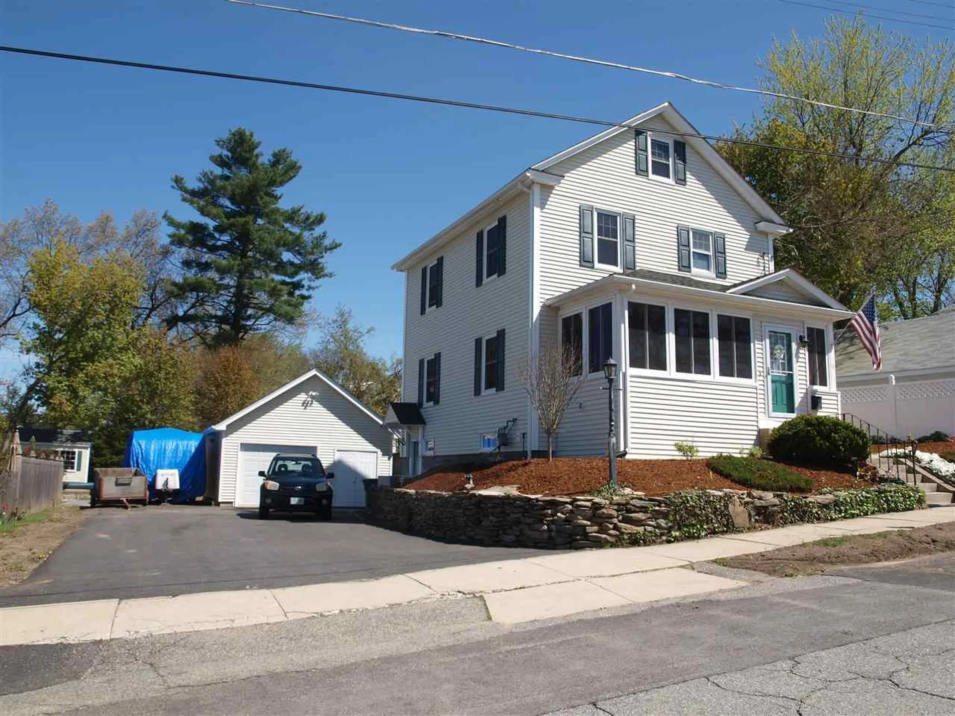 13 Fowell Avenue Nashua NH 03060