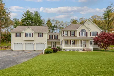 35 Dodge Road Pelham NH 03076