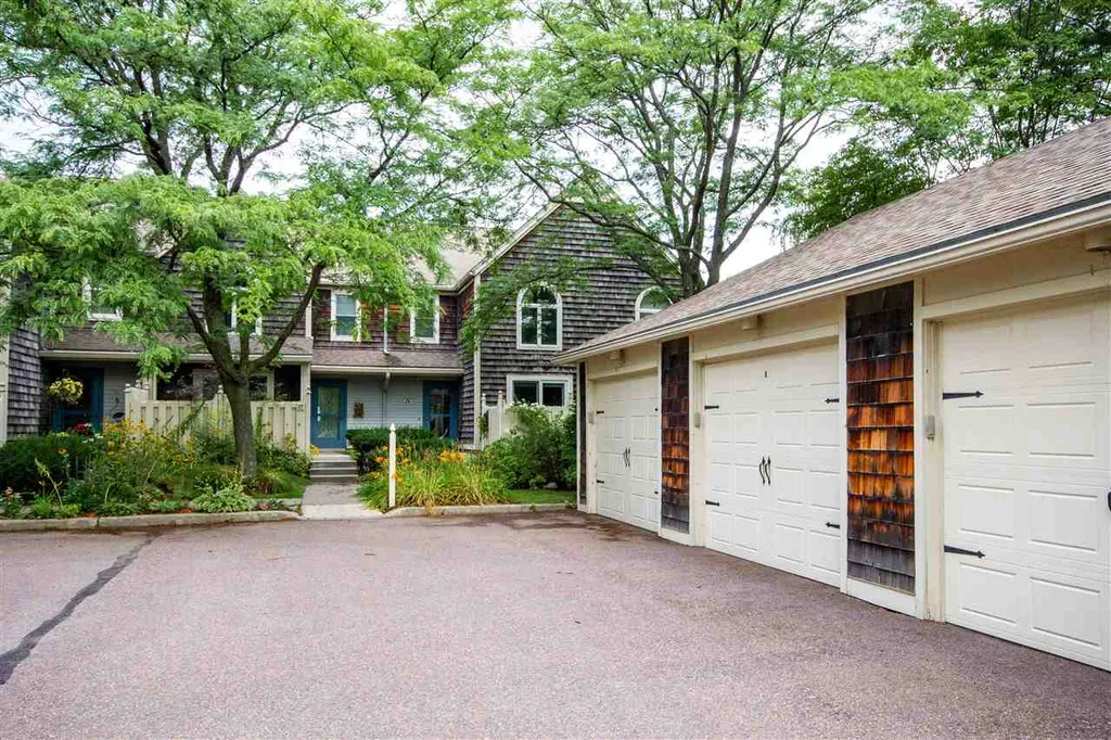 17 Harbor Watch Road Burlington VT 05401