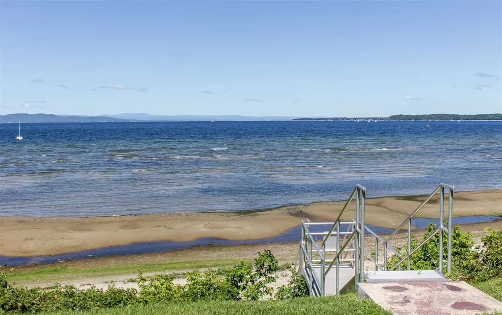 17 Harbor Watch Road Burlington VT 05401