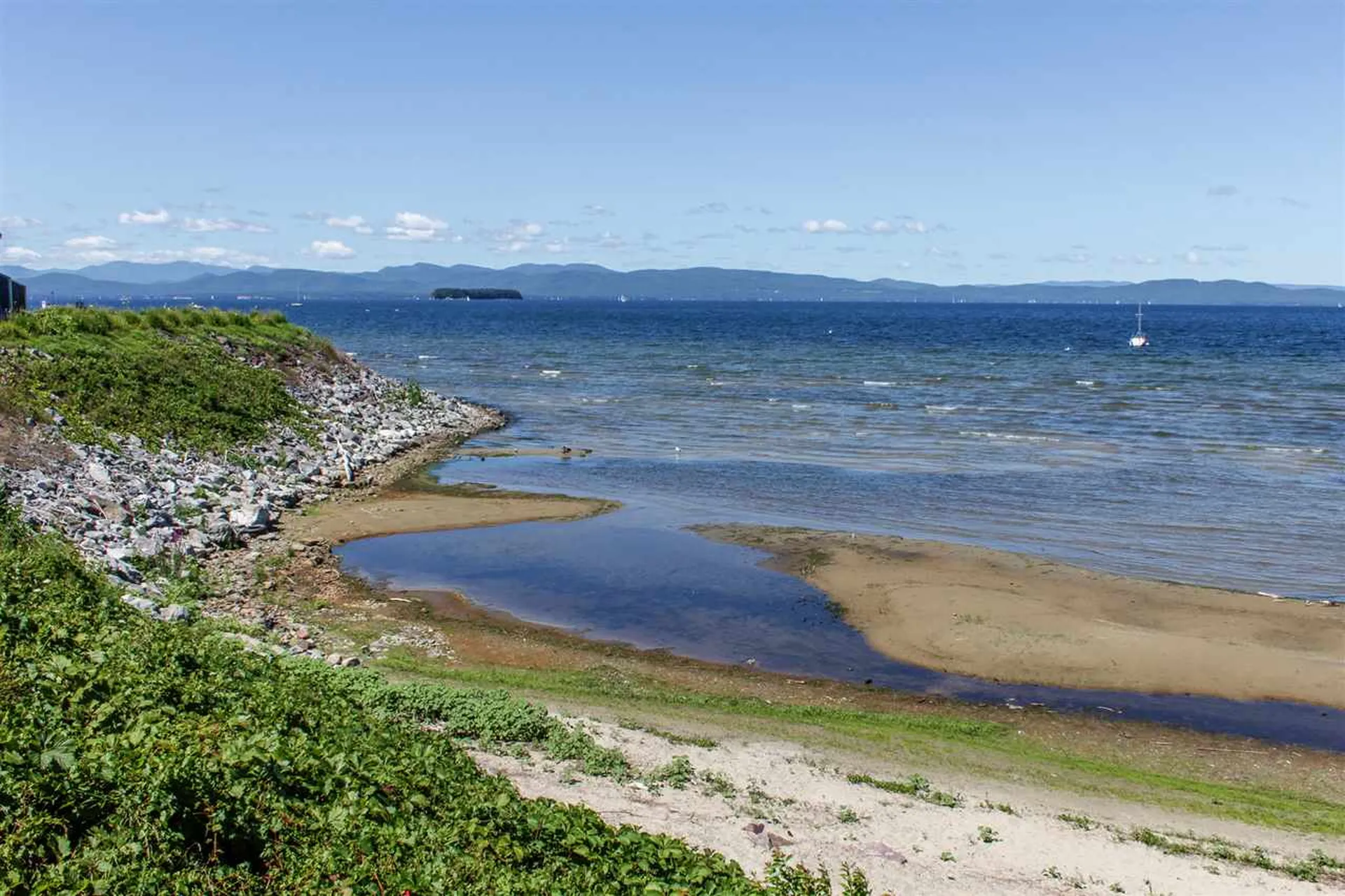 17 Harbor Watch Road Burlington VT 05401