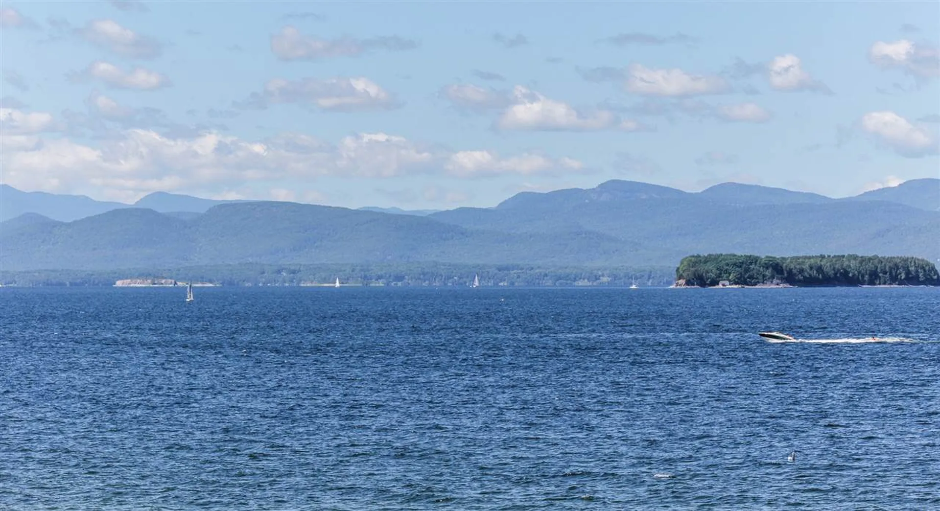 17 Harbor Watch Road Burlington VT 05401