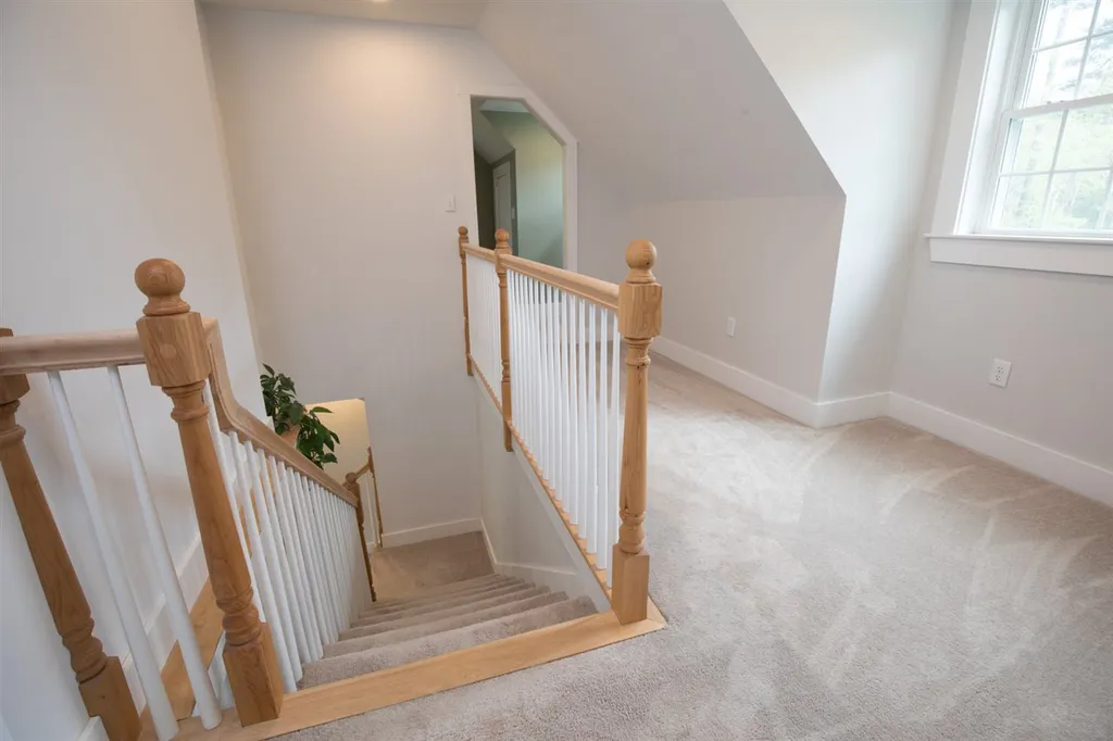 3 Oak Ridge Road Nottingham NH 03290
