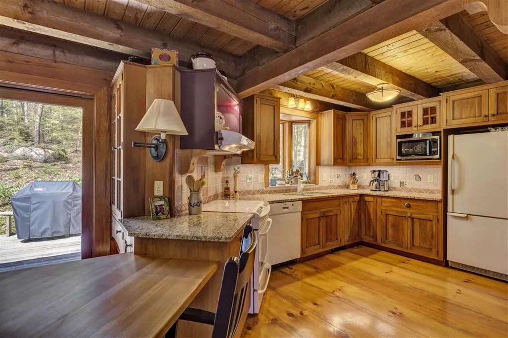 276 Lake Avenue Sunapee NH 03782