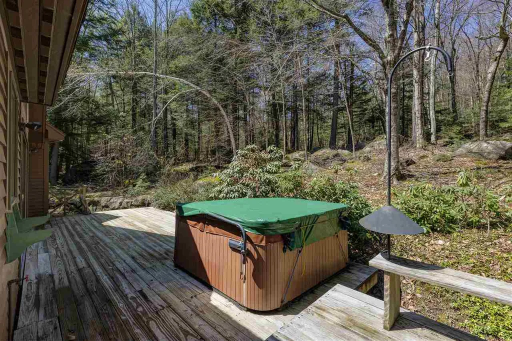 276 Lake Avenue Sunapee NH 03782
