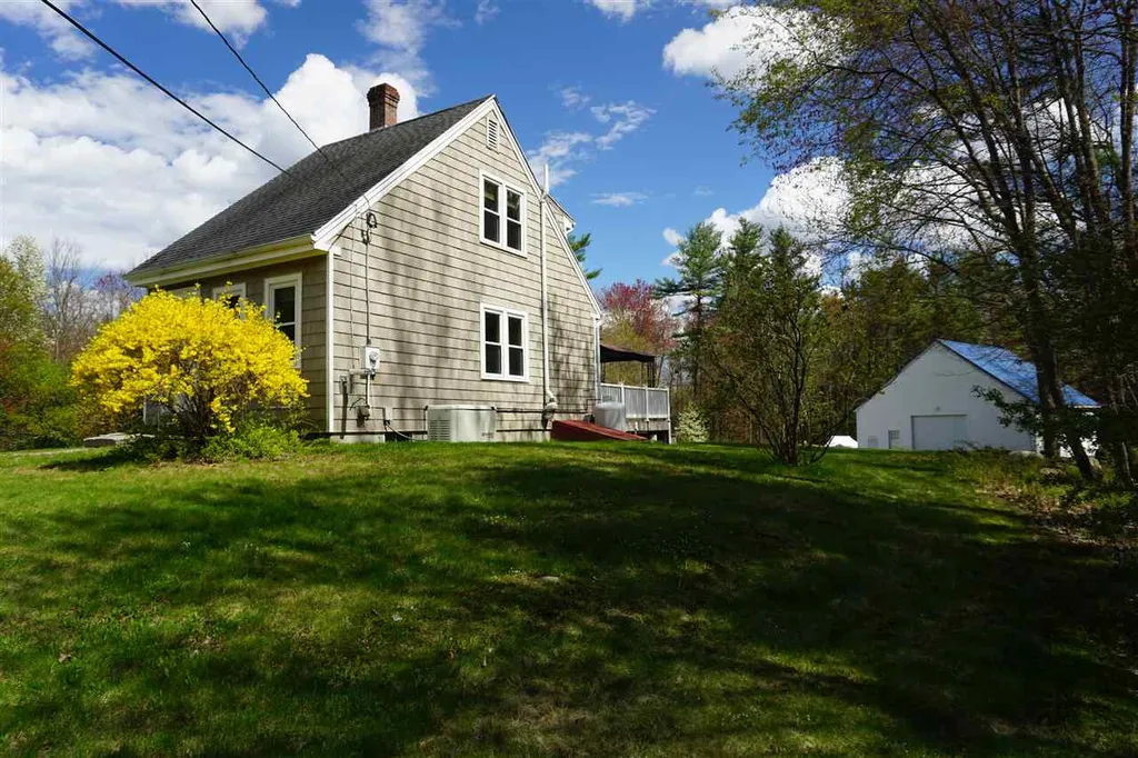 339 Church Road Pembroke NH 03275