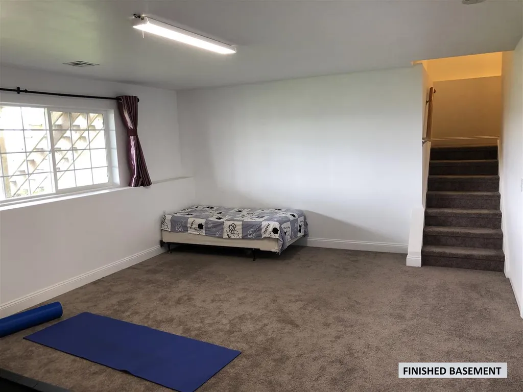 32 Sommerfield Avenue South Burlington VT 05403
