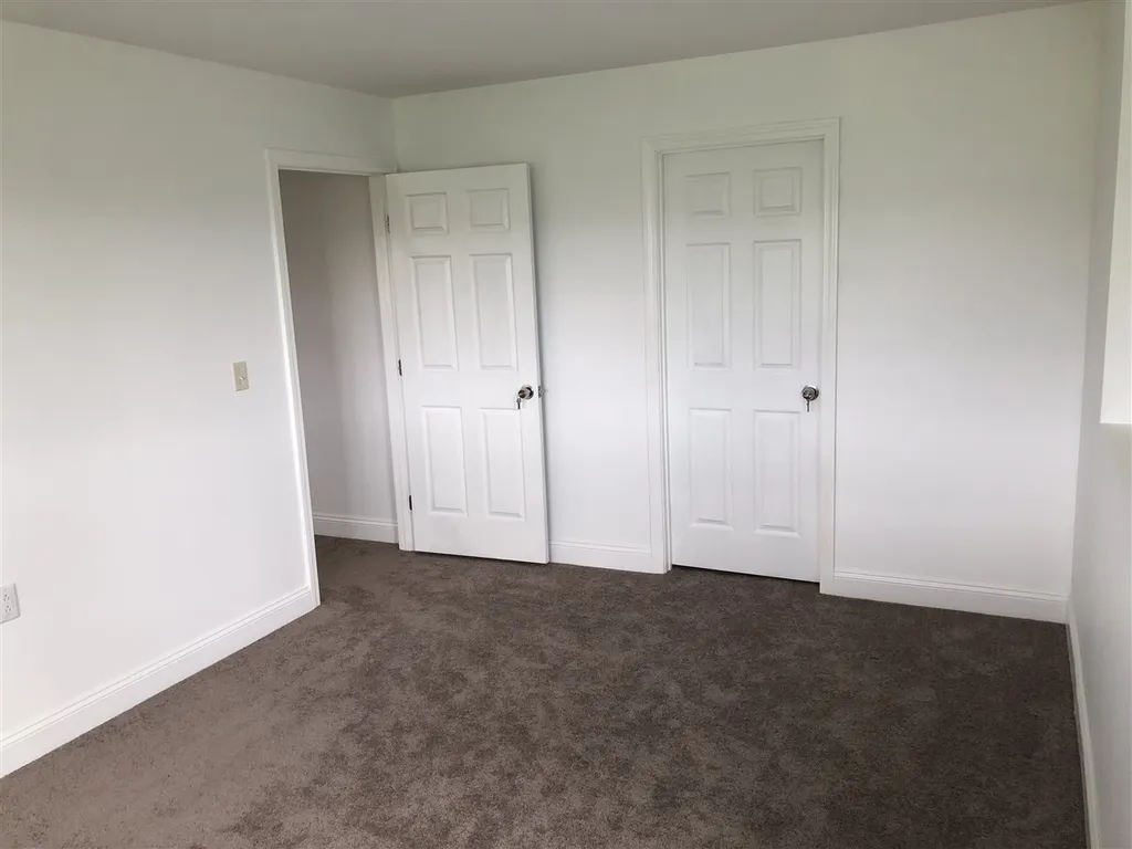 32 Sommerfield Avenue South Burlington VT 05403