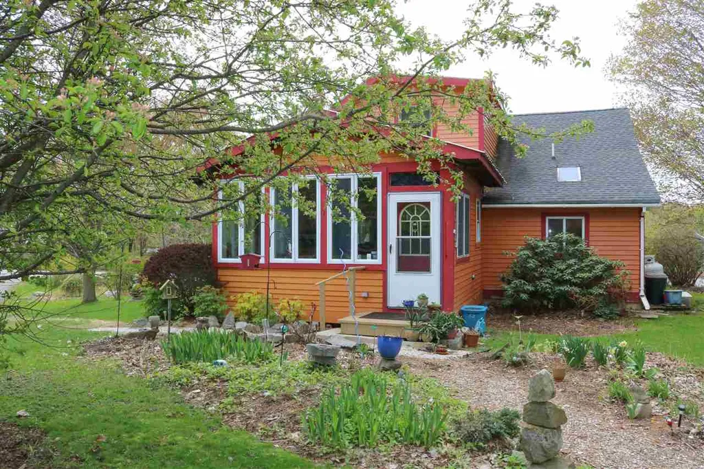 1498 Burpee Road Bristol VT 05443