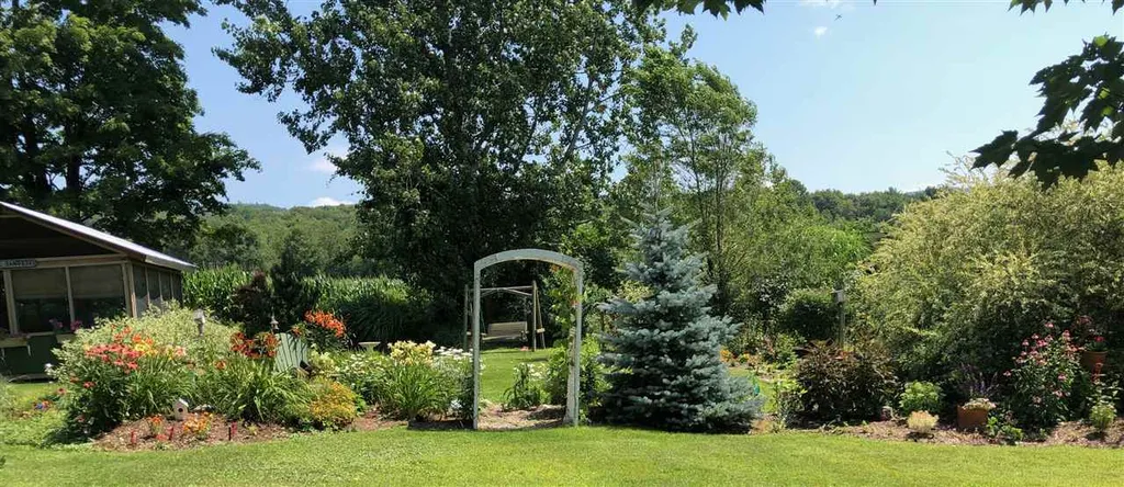 1498 Burpee Road Bristol VT 05443
