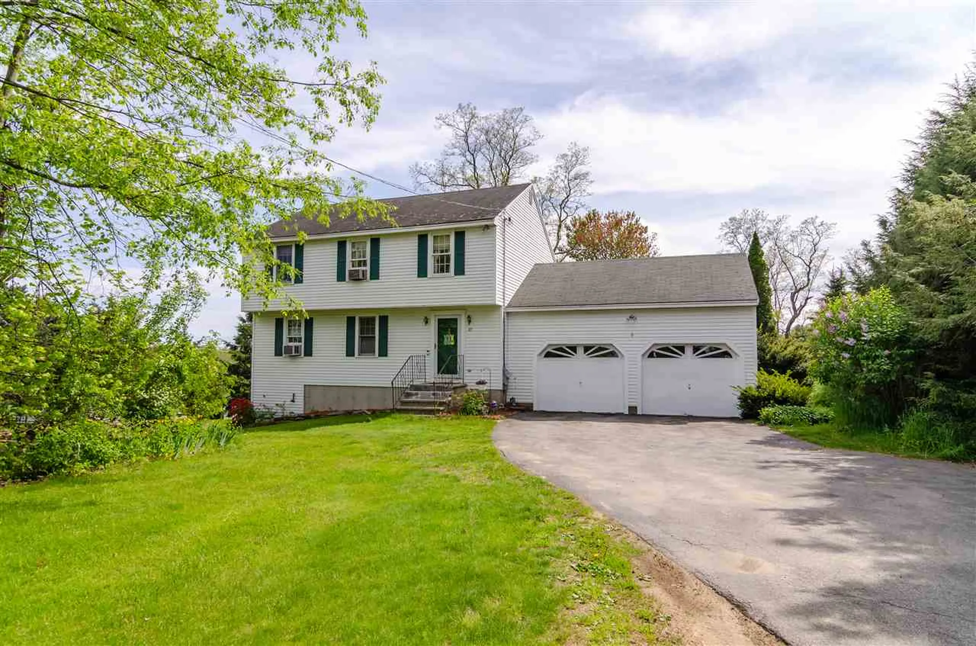 83 English Range Road Derry NH 03038