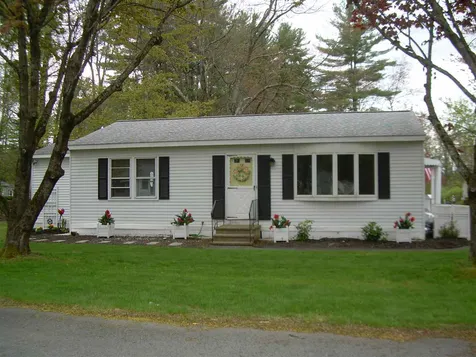 2 Reading Road Nashua NH 03062