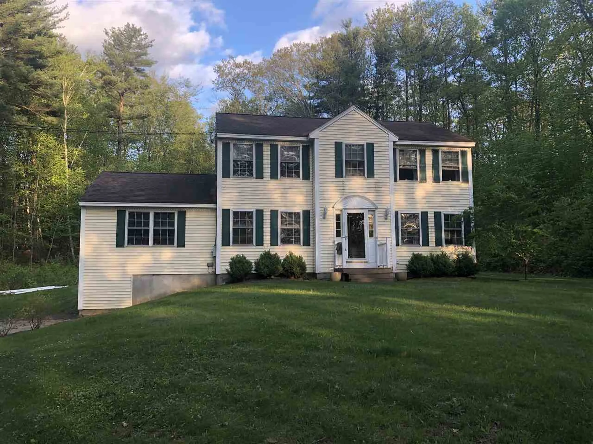 1625 Hooksett Road Hooksett NH 03106