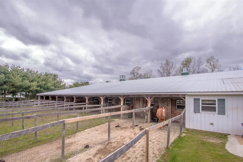 64 Scribner Road Fremont NH 03044