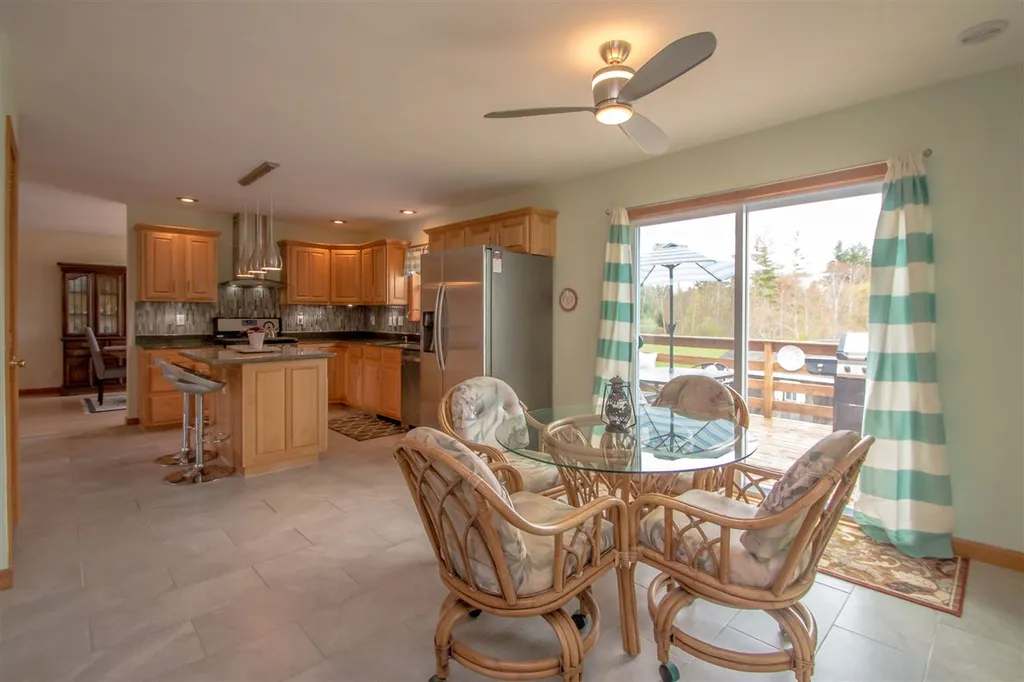 64 Scribner Road Fremont NH 03044