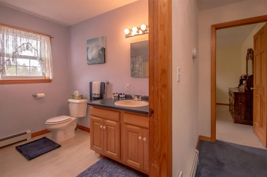 64 Scribner Road Fremont NH 03044