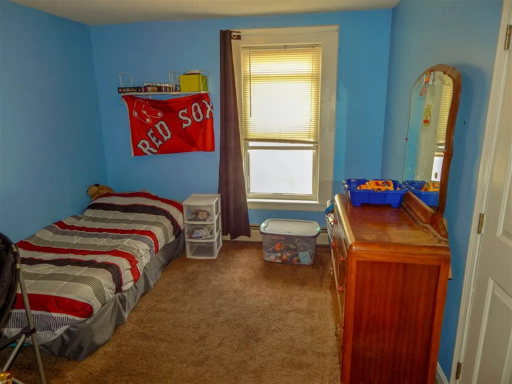 41 South Avenue Derry NH 03038