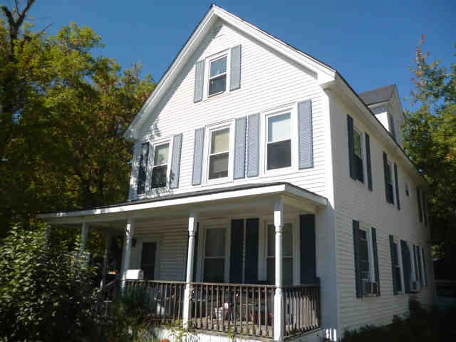 41 South Avenue Derry NH 03038