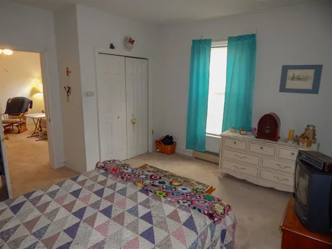 41 South Avenue Derry NH 03038