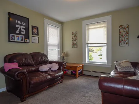 41 South Avenue Derry NH 03038