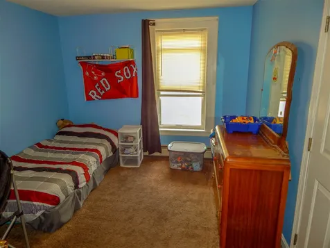 41 South Avenue Derry NH 03038