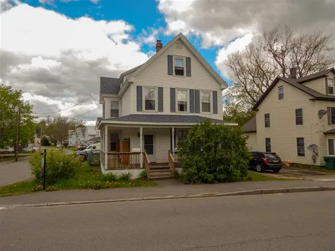 41 South Avenue Derry NH 03038