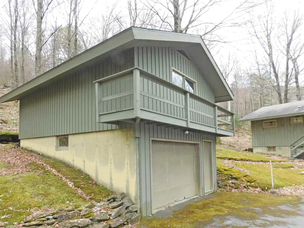 348 Schuss Pass Road Fayston VT 05673