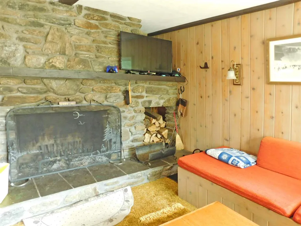 348 Schuss Pass Road Fayston VT 05673
