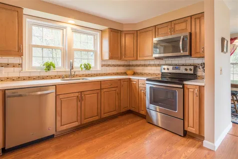 14b Apple Tree Drive Goffstown NH 03045