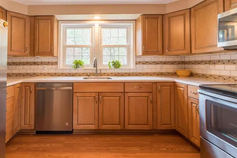 14b Apple Tree Drive Goffstown NH 03045