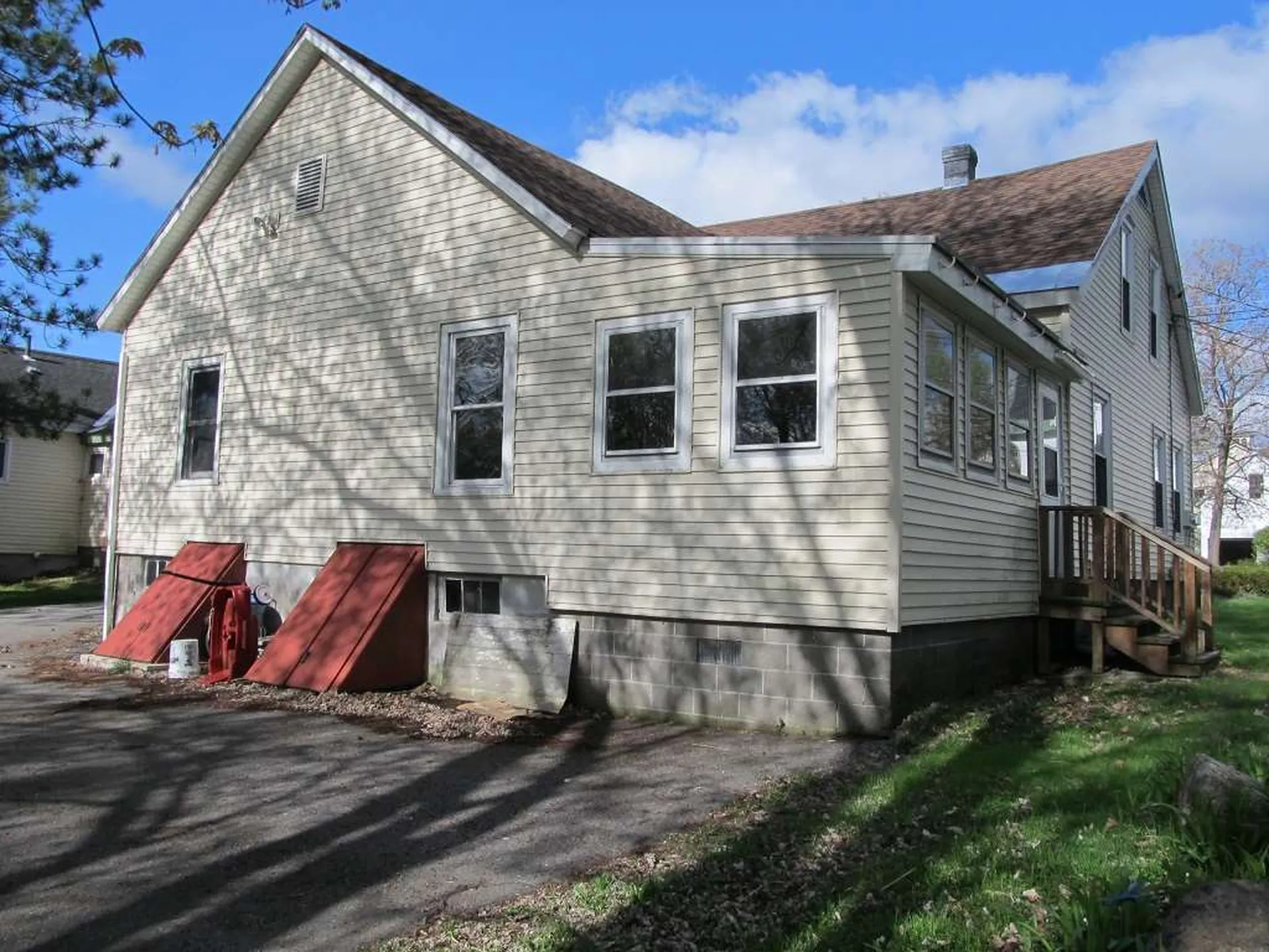 33/35 Page Street Keene NH 03431