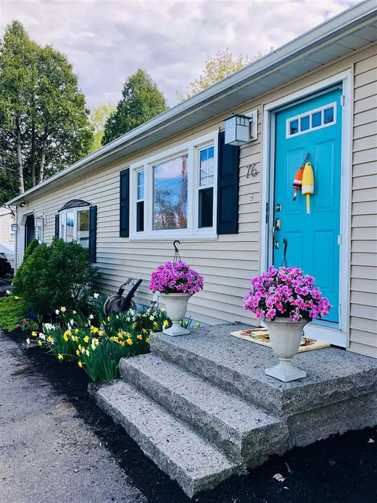 76 Suzanne Drive Portsmouth NH 03801