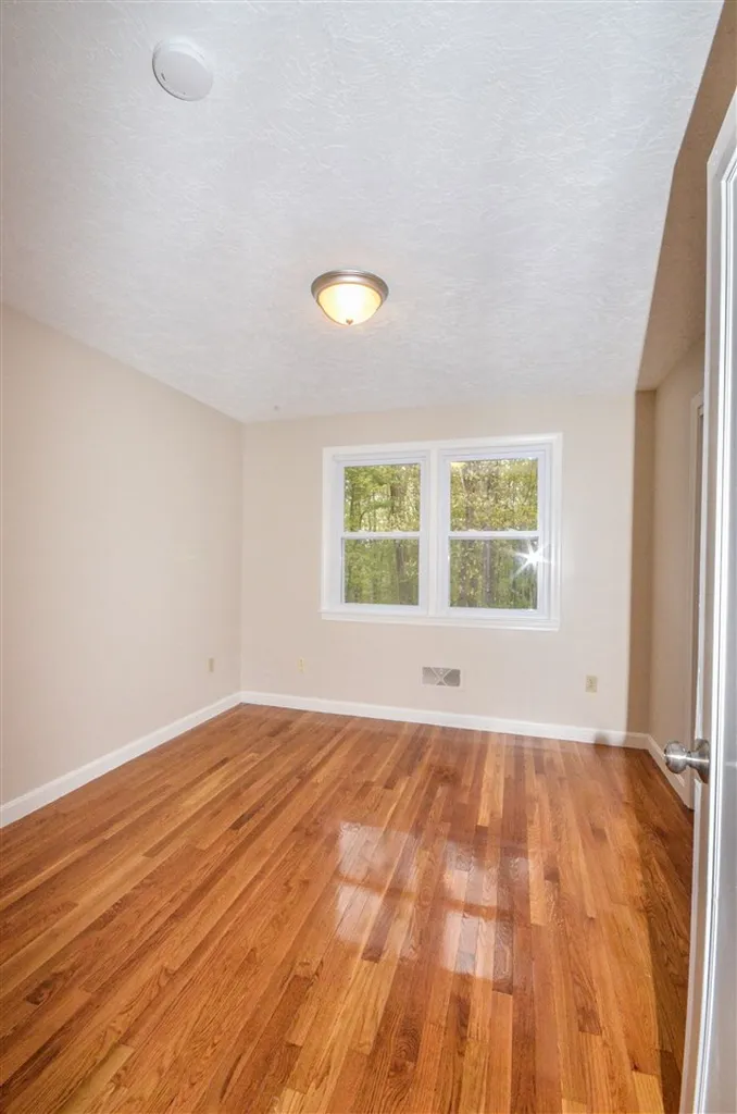19 Birchwood Circle Bedford NH 03110